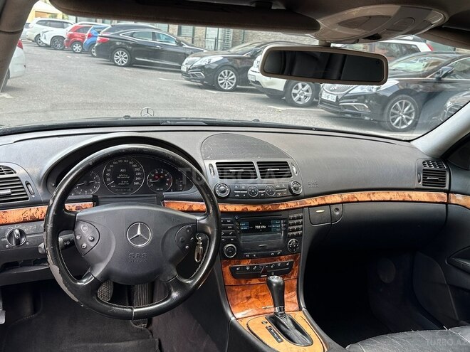 Mercedes E 320