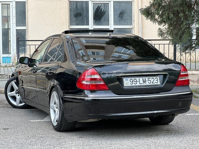 Mercedes E 320