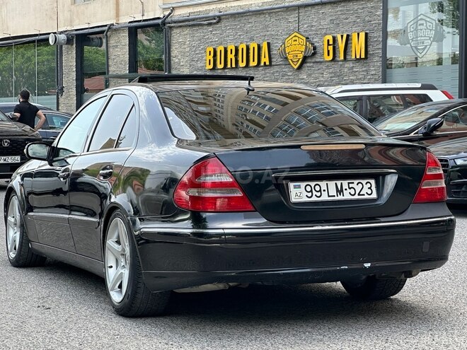 Mercedes E 320