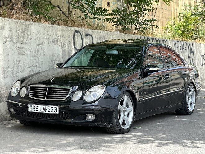 Mercedes E 320