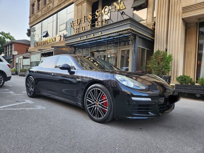 Porsche Panamera 4S Executive