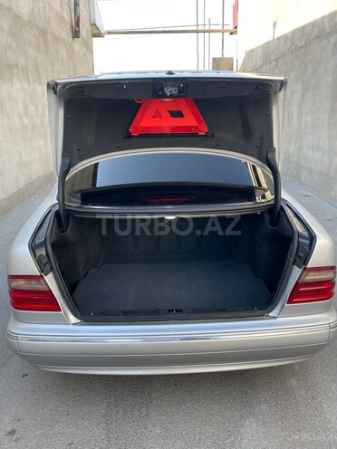 Mercedes E 270 2000, 440,000 km - 2.7 l - Bakı