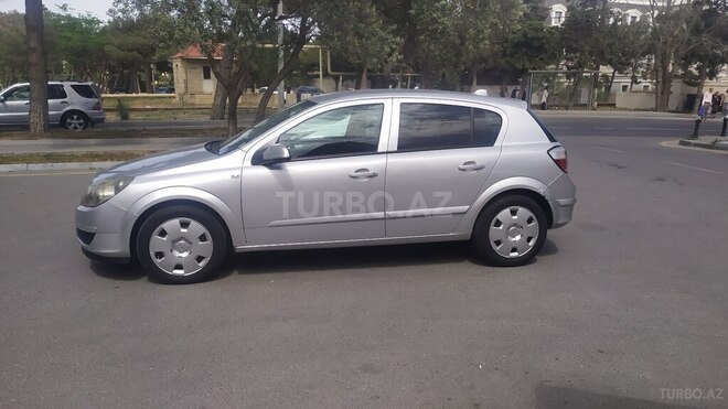 Opel Astra 2004, 298,000 km - 1.4 l - Bakı