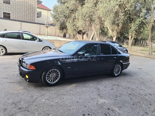 BMW 528