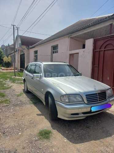 Mercedes C 180