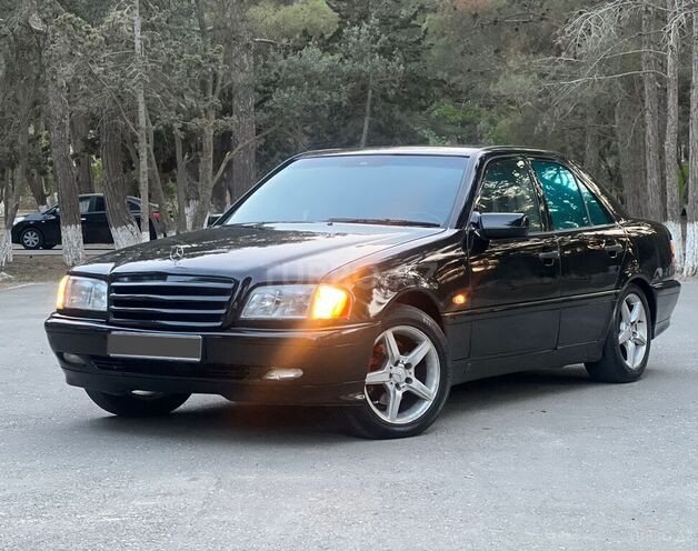 Mercedes C 240