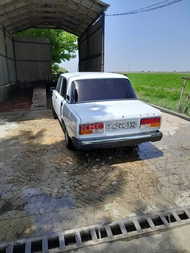 LADA (VAZ) 2107