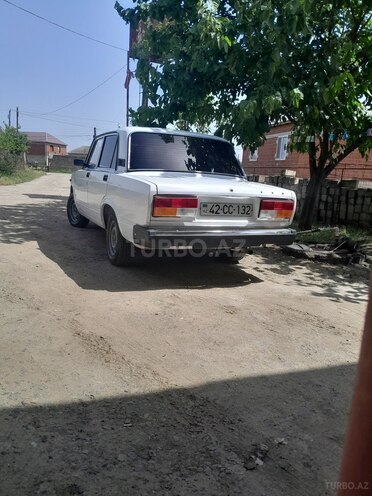 LADA (VAZ) 2107