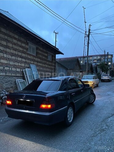 Mercedes C 230 2000, 265,272 km - 2.3 l - Şəki