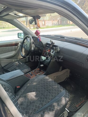 Mercedes C 230 2000, 265,272 km - 2.3 l - Şəki