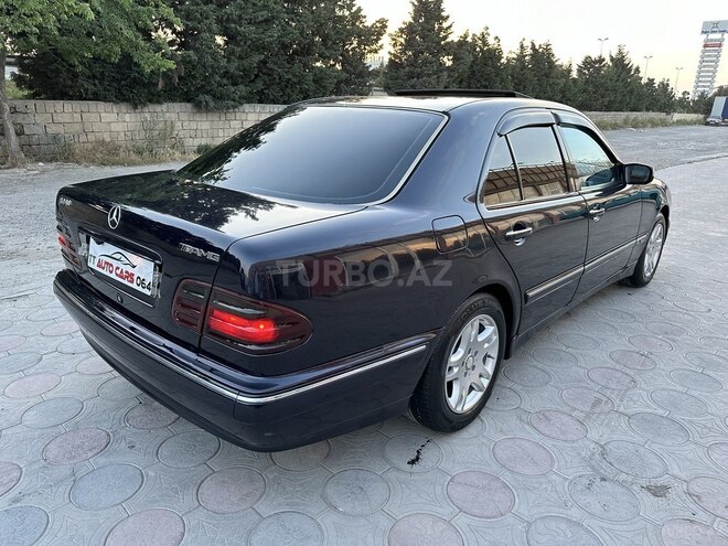 Mercedes E 240