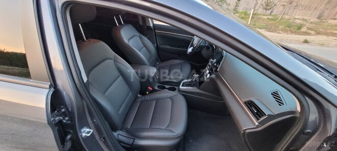 Hyundai Elantra 2019, 56,000 km - 1.6 l - Bakı