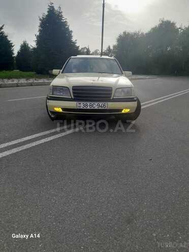 Mercedes C 180