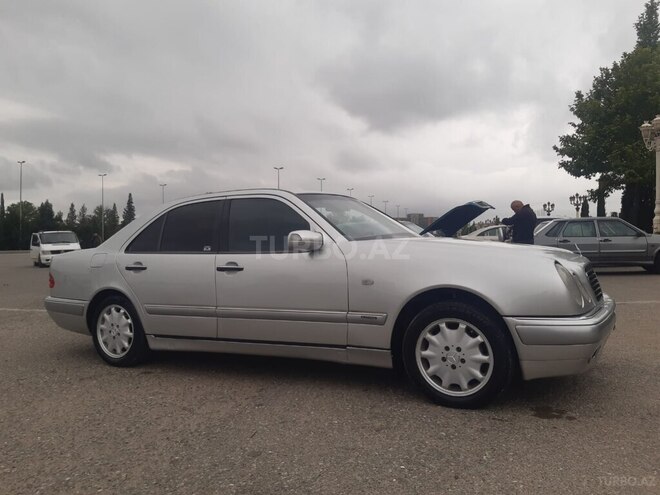 Mercedes E 200 1999, 340,000 km - 2.0 l - Gəncə