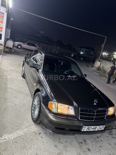 Mercedes C 200