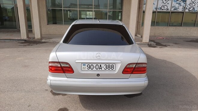 Mercedes E 280