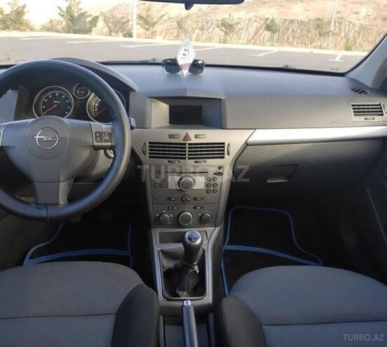 Opel Astra 2006, 298,000 km - 1.4 l - Ucar