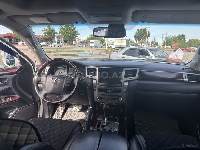 Lexus LX 570