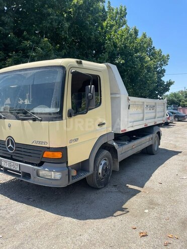 Mercedes Atego 815