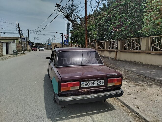 LADA (VAZ) 2107