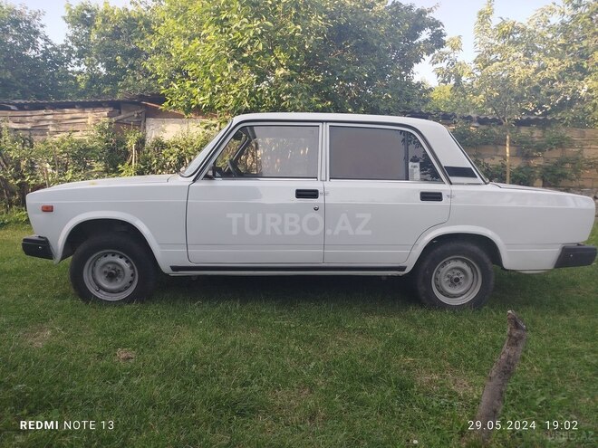 LADA (VAZ) 2107