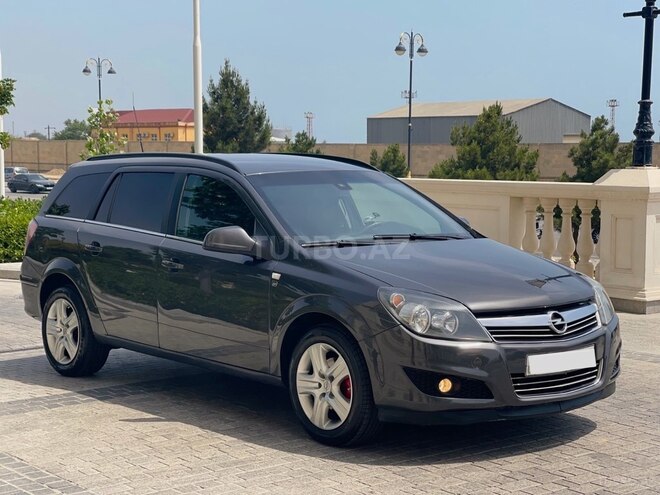 Opel Astra 2010, 270,000 km - 1.4 l - Bakı