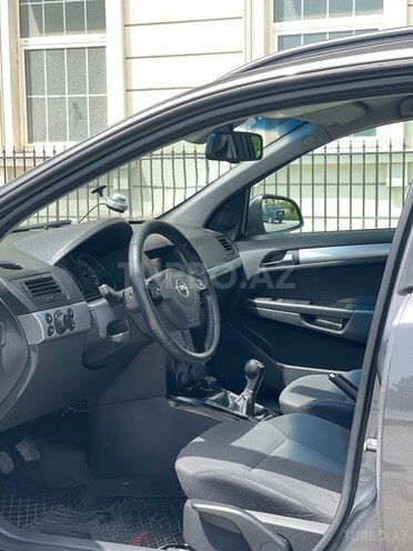Opel Astra 2010, 270,000 km - 1.4 l - Bakı