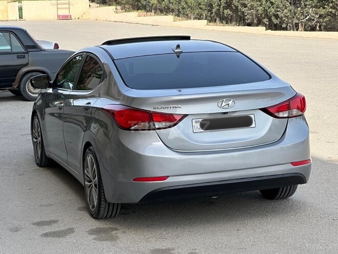 Hyundai Elantra 2015, 140,000 km - 1.8 л - Xırdalan
