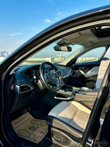 Jaguar F-Pace R 2018, 78,000 km - 2.0 l - Bakı