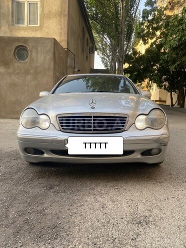 Mercedes C 200