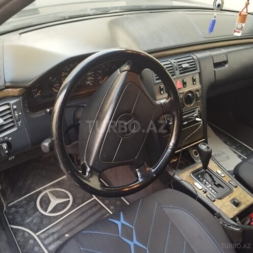 Mercedes E 230 1996, 452,000 km - 2.3 l - Bakı