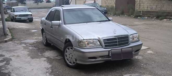 Mercedes C 240