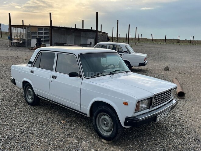 LADA (VAZ) 2107