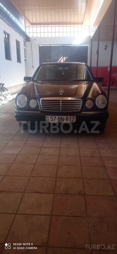 Mercedes E 240