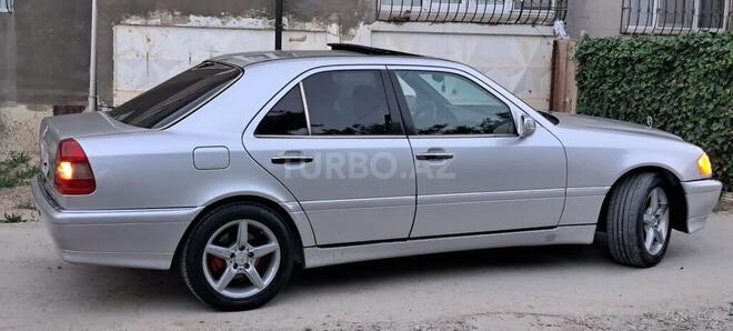 Mercedes C 230