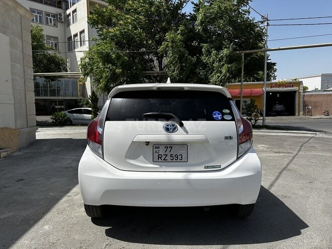 Toyota Prius C