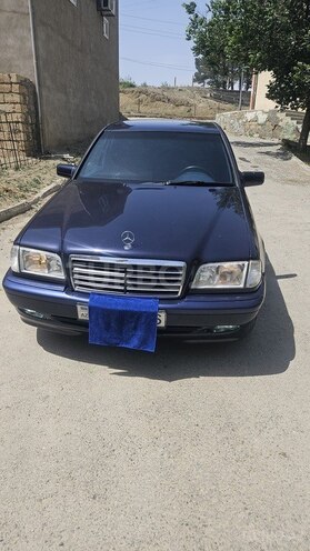 Mercedes C 240