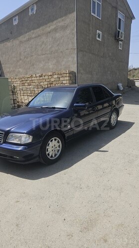 Mercedes C 240