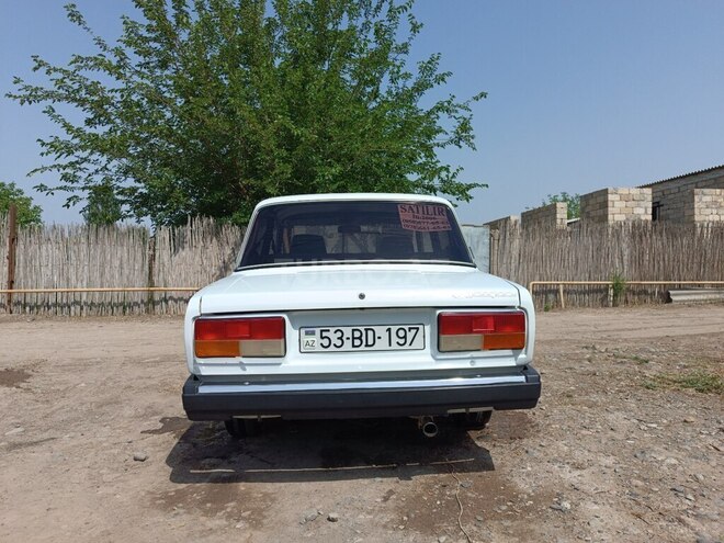 LADA (VAZ) 2107