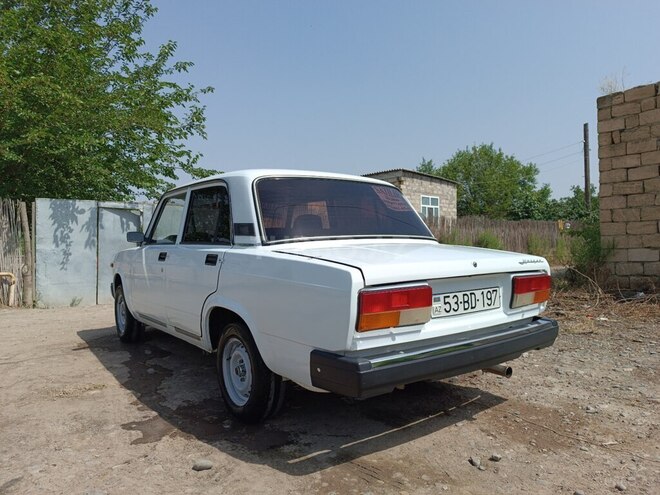 LADA (VAZ) 2107