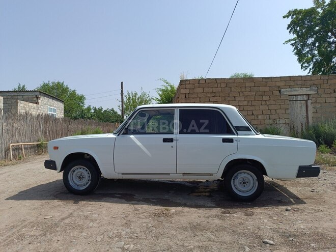 LADA (VAZ) 2107