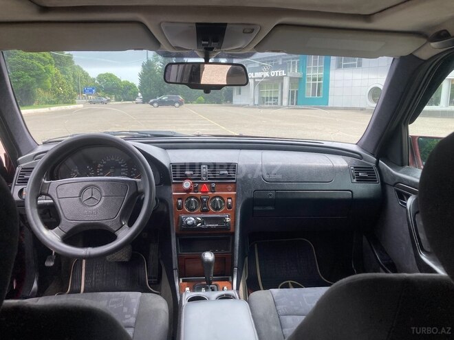Mercedes C 180 1996, 333,000 km - 1.8 л - Qazax
