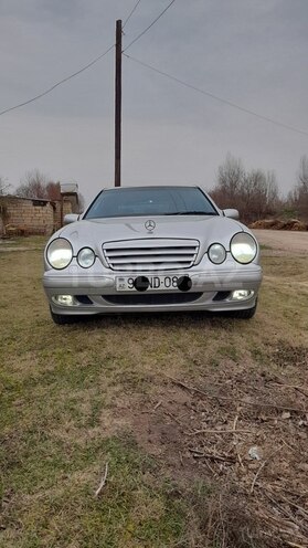 Mercedes E 240