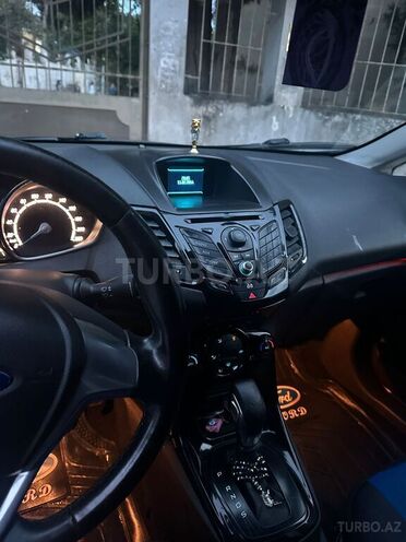 Ford Fiesta 2013, 186,000 km - 1.4 l - Bakı