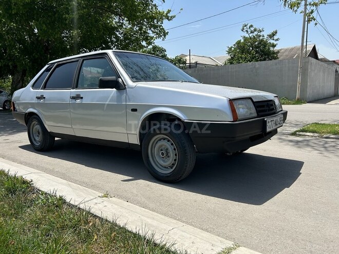 LADA (VAZ) 21099