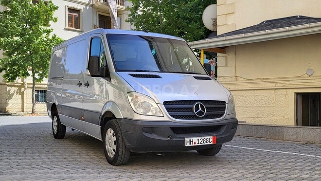 Mercedes Sprinter 215