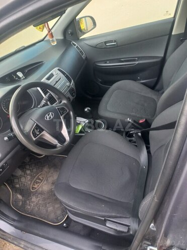 Hyundai i20 2012, 331,000 km - 1.4 l - Bakı