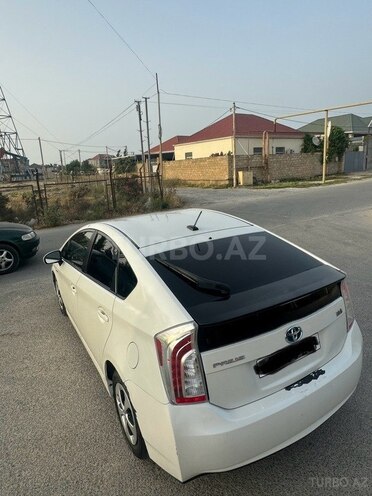 Toyota Prius 2014, 300,000 km - 1.8 л - Bakı