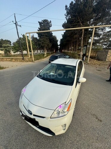 Toyota Prius 2014, 300,000 km - 1.8 л - Bakı