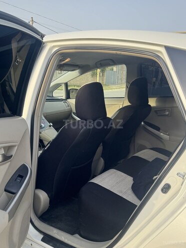 Toyota Prius 2014, 300,000 km - 1.8 л - Bakı